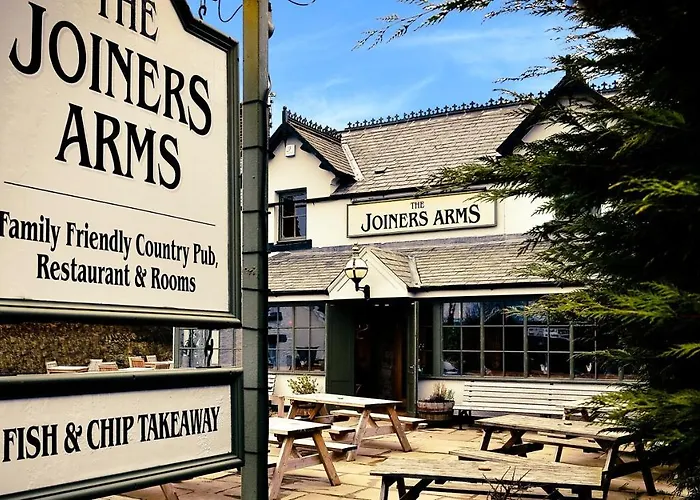 Best Dog Friendly Hotels in Alnwick, UK