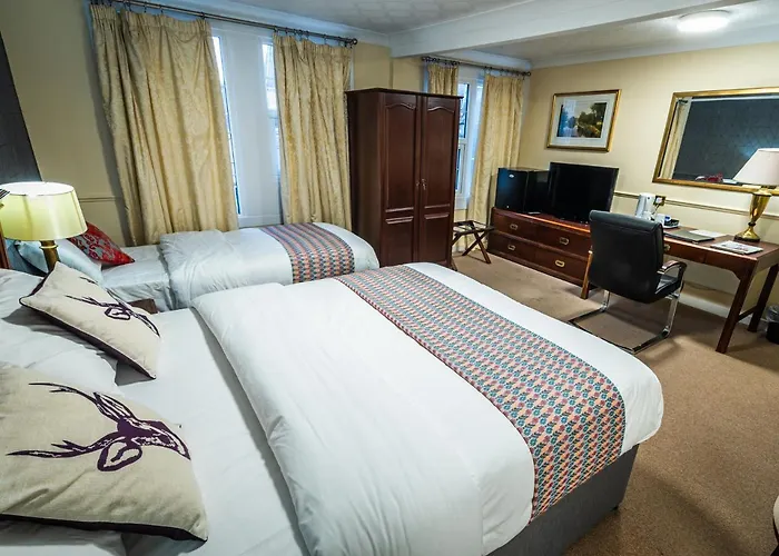 Top Hotels Near Perth Railway Station