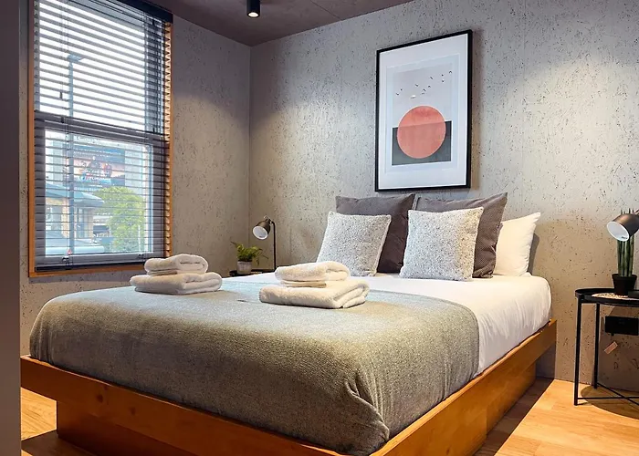 Top-Notch Hotels Near Brentford London