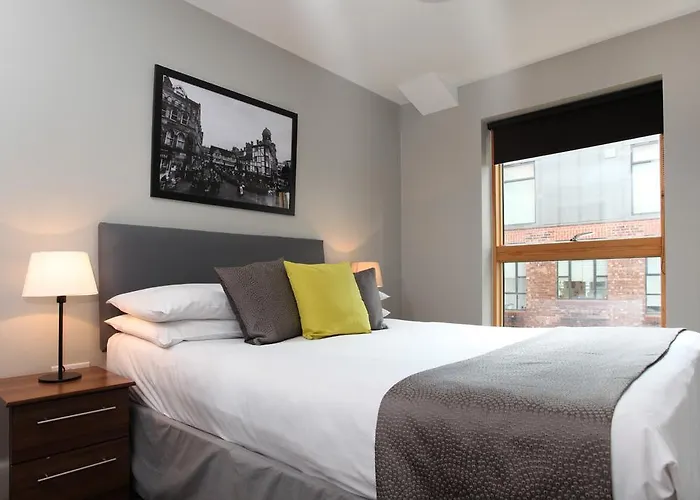 Top Hotels Near the Midland Manchester