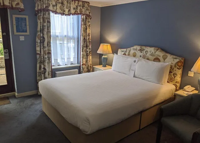 Top Hotels Near Oxford Station